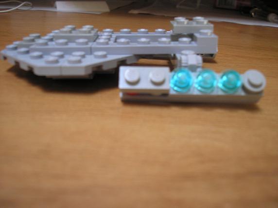 02_akira_class_side.jpg