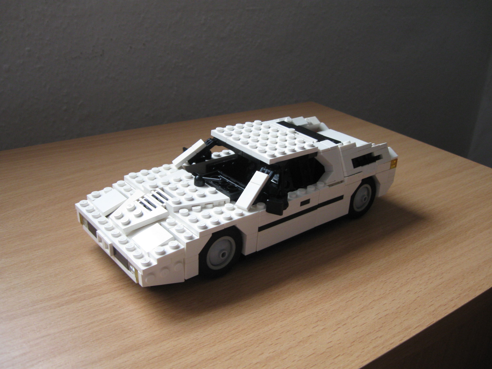 bmw_m1_003.jpg