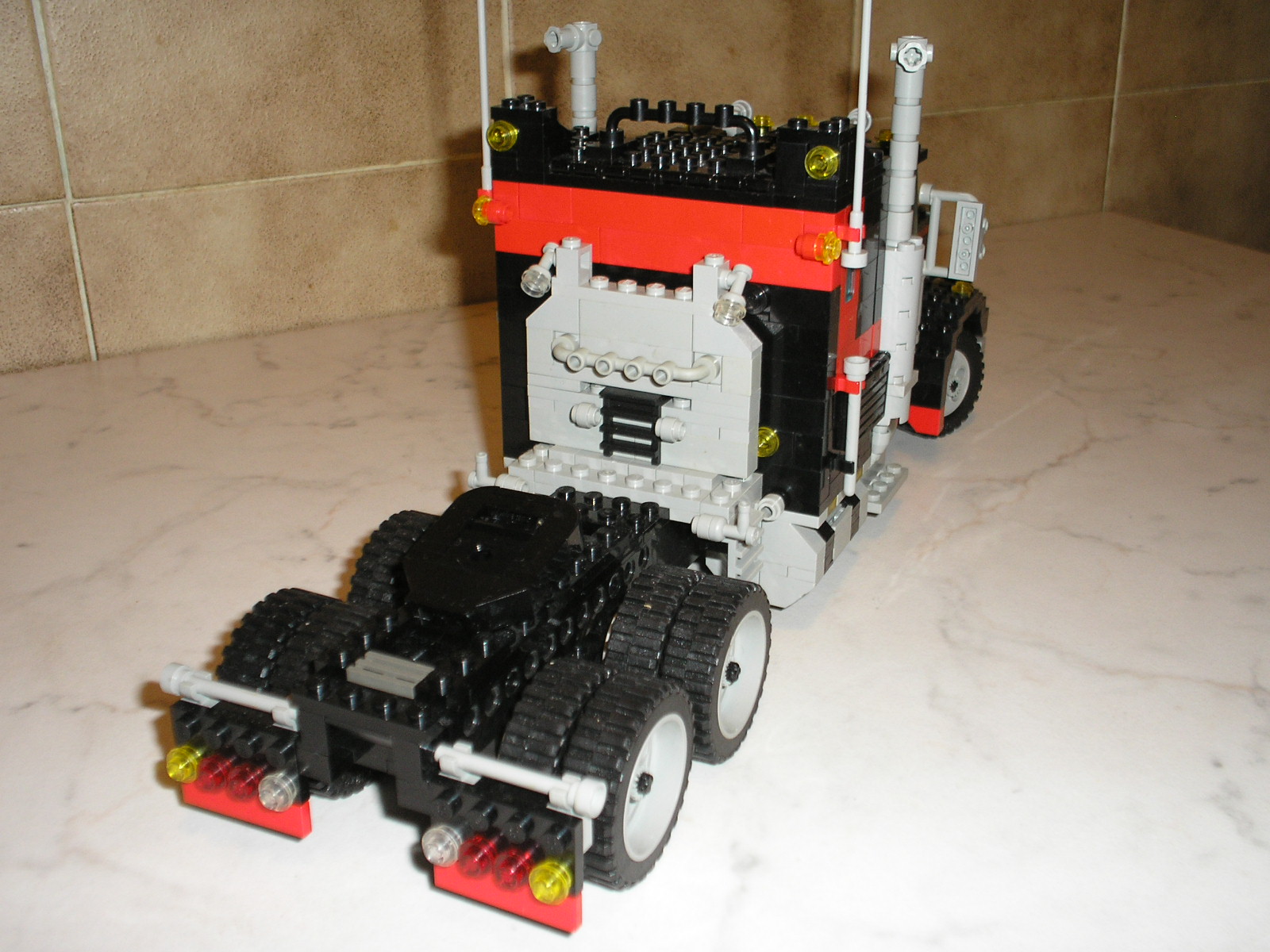 lego_truck_129.jpg