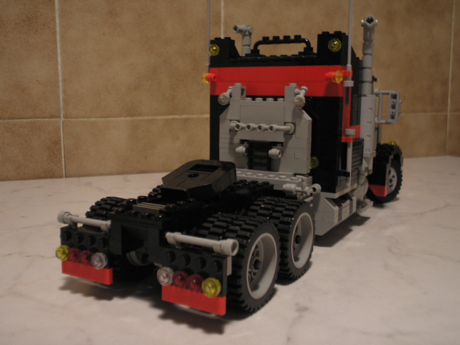 lego_truck_132.jpg
