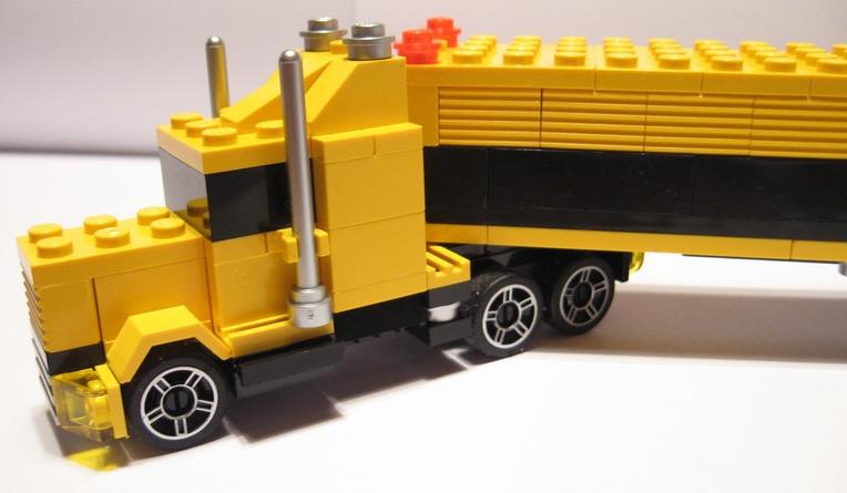 05-8664-with-yellow-semitrailer.jpg