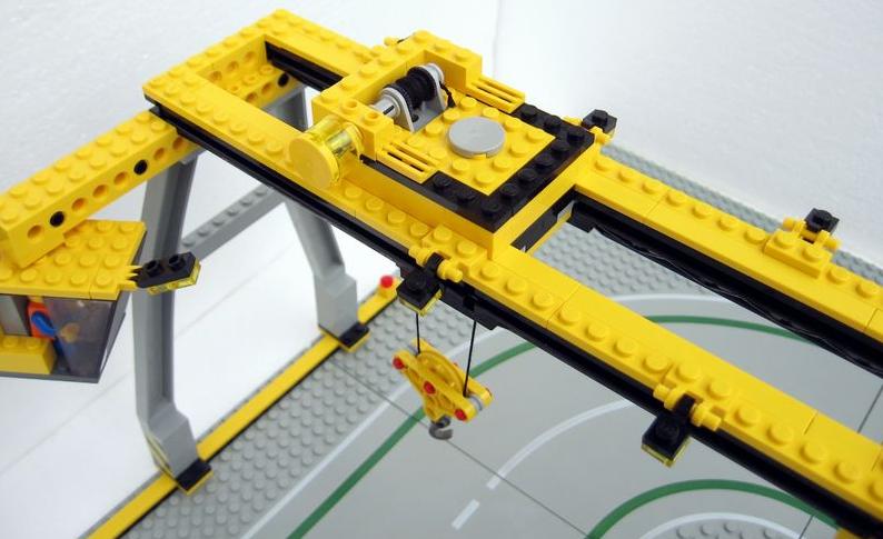006-yellow-gauntry.jpg