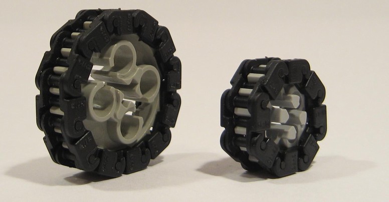 tyre-chain-and-wheel.jpg