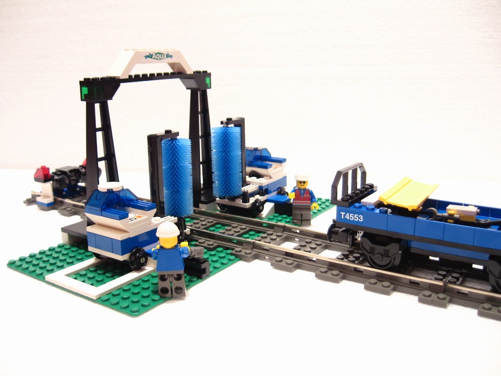 003-4553-train-wash.jpg