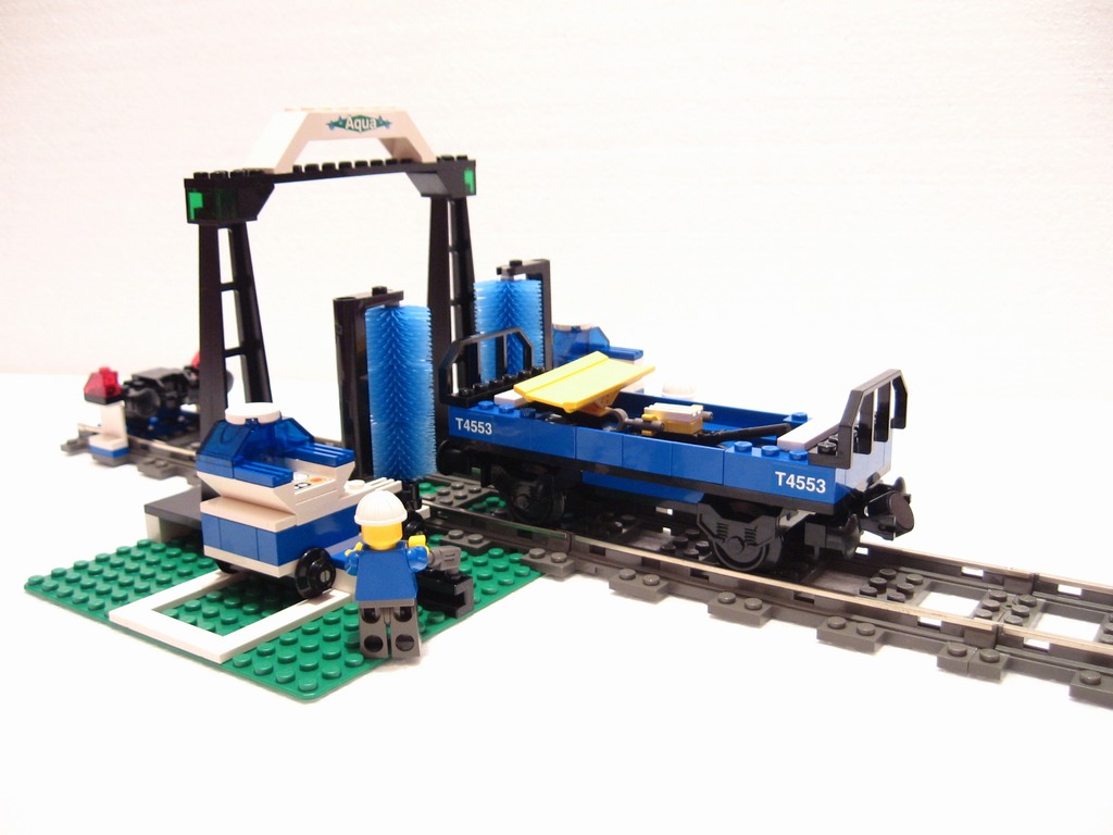 004-4553-train-wash.jpg