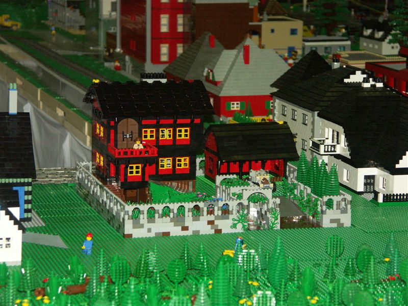 town001ls.jpg