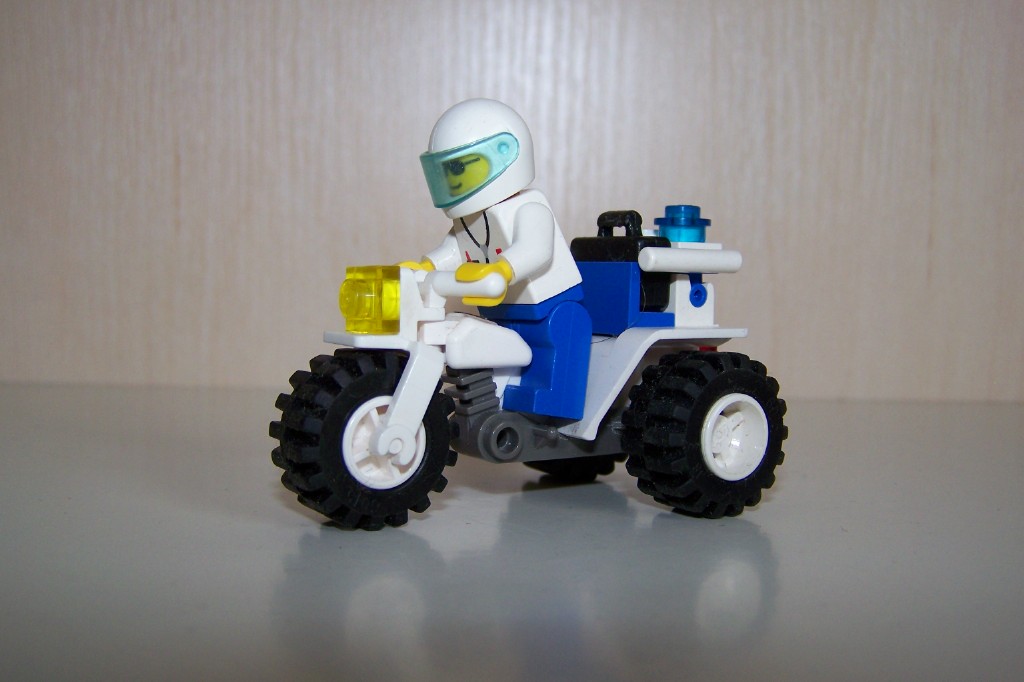 1249_tri-motorbike__1999_r..jpg