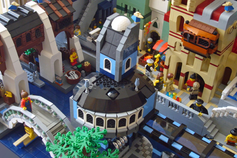 futuristic-city_t-brick_10.jpg