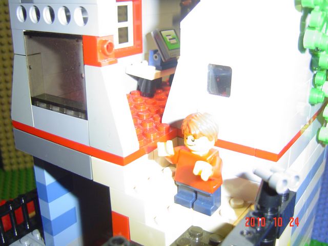 tn_lego_city_home_017.jpg