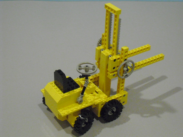 003forklift.jpg