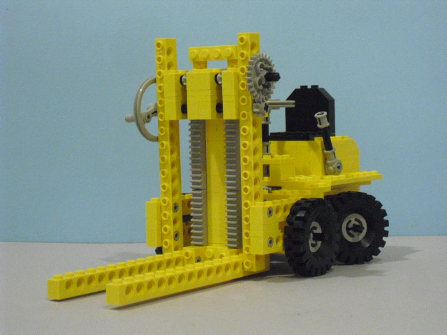 004forklift.jpg