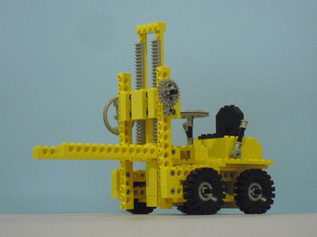 006forklift.jpg