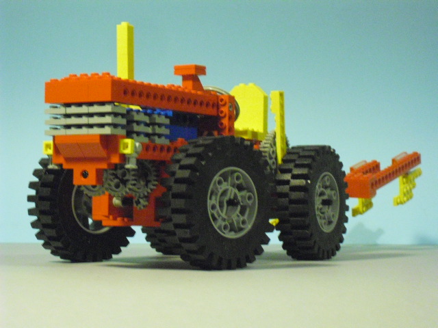 021tractor.jpg
