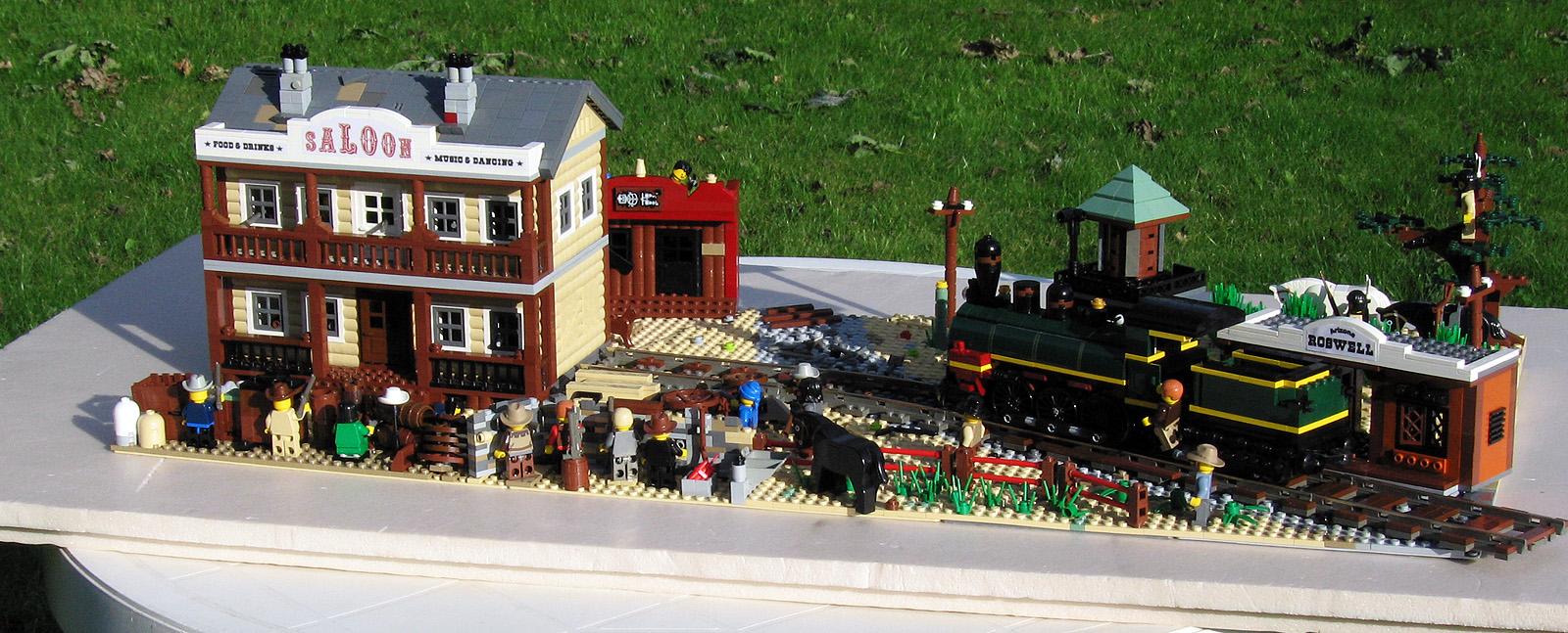 western-diorama4.jpg