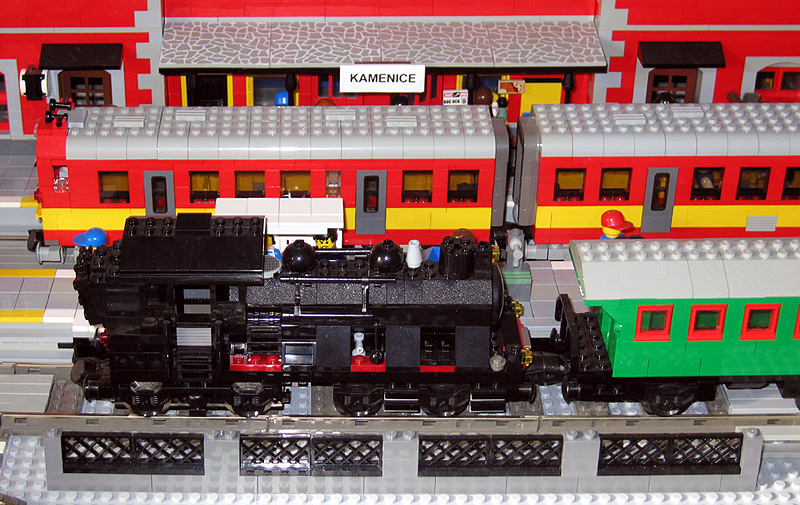 22-trains3.jpg