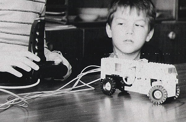 lm-23-car-with-joystick.jpg