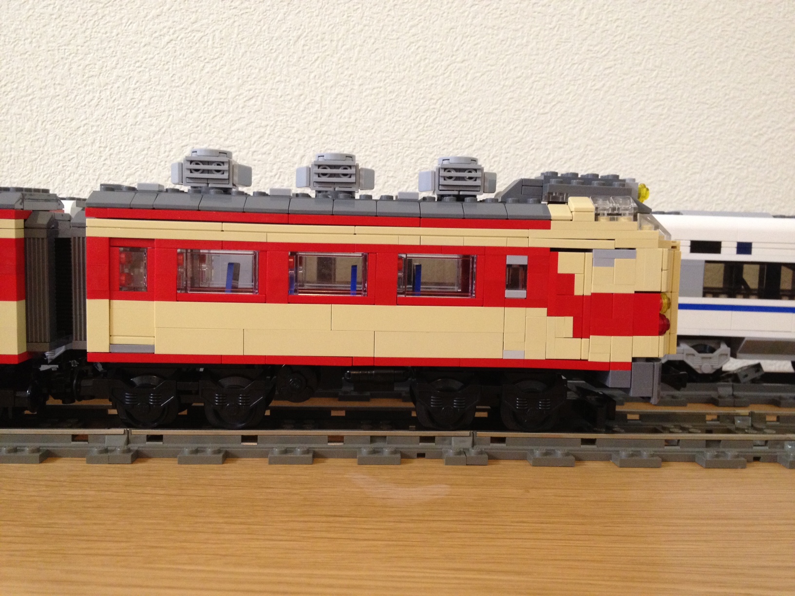 kuha481-200-sidea.jpg