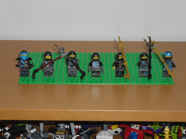 nya_grey_ninja_minifigures.jpg