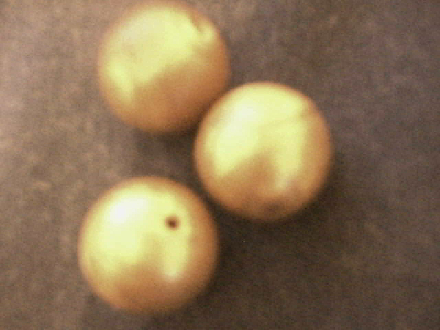 gold_spheres.jpg