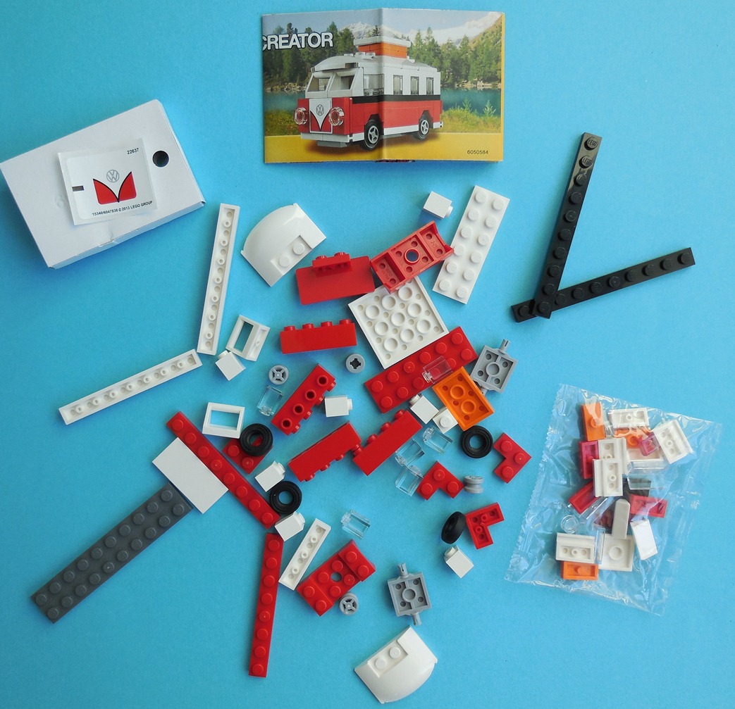 lego_40079_2.jpg