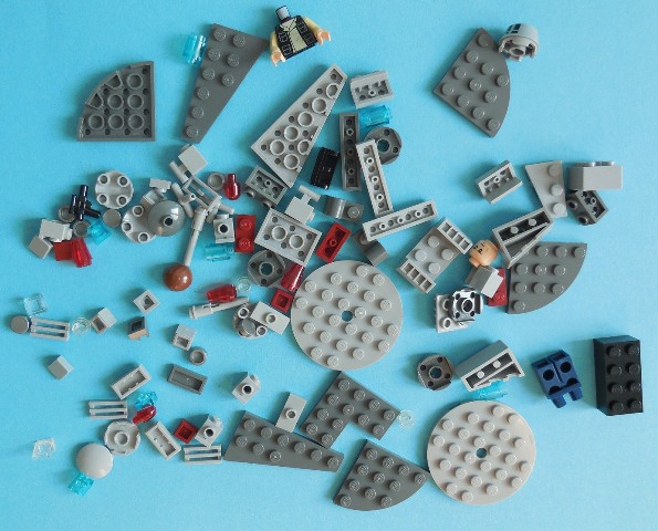 lego_75030_7_m.jpg