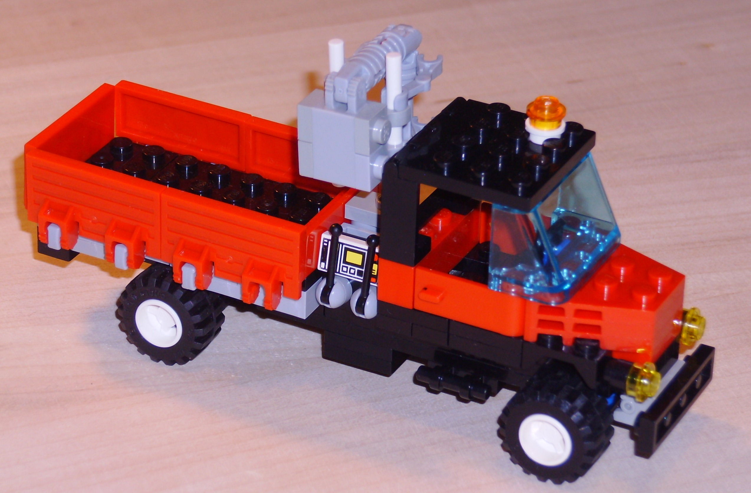wood_truck_1.jpg