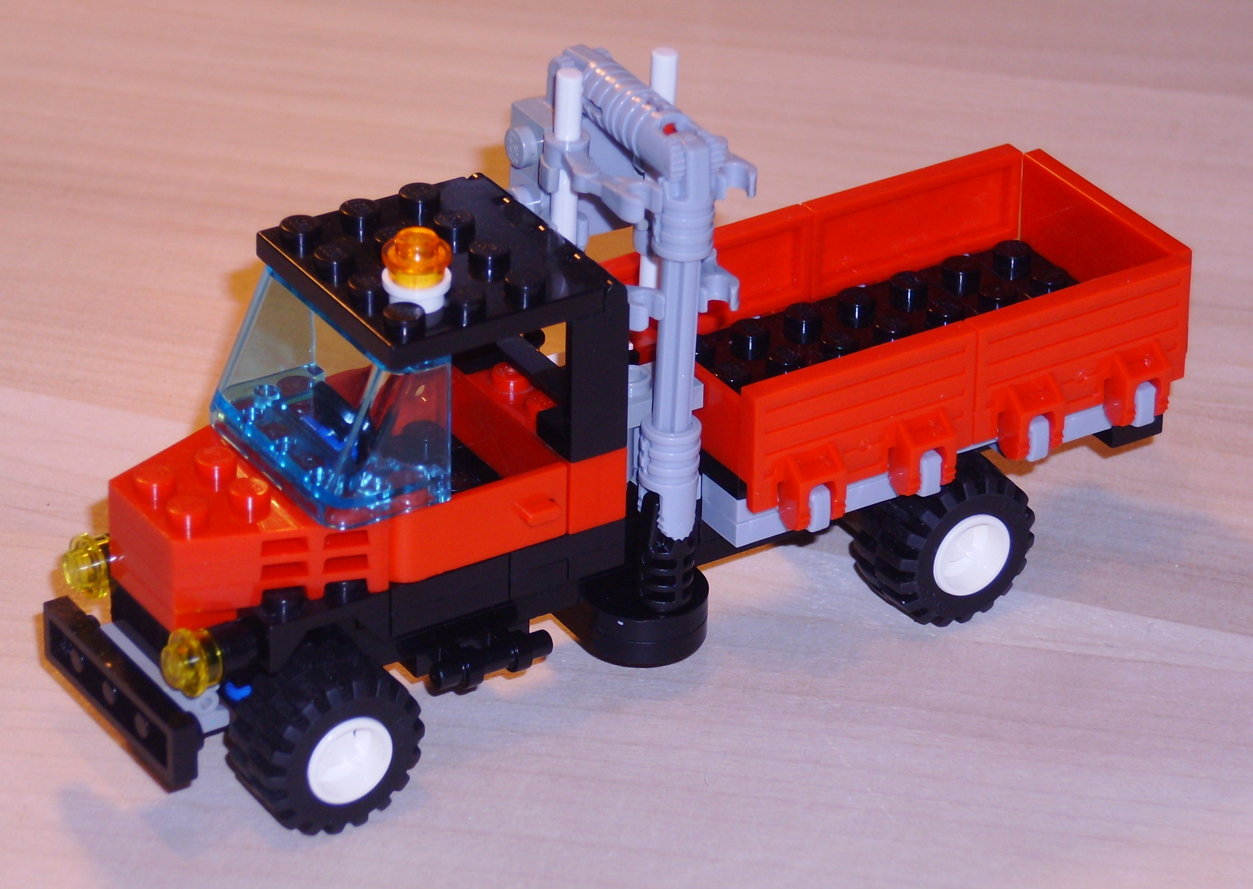 wood_truck_2.jpg
