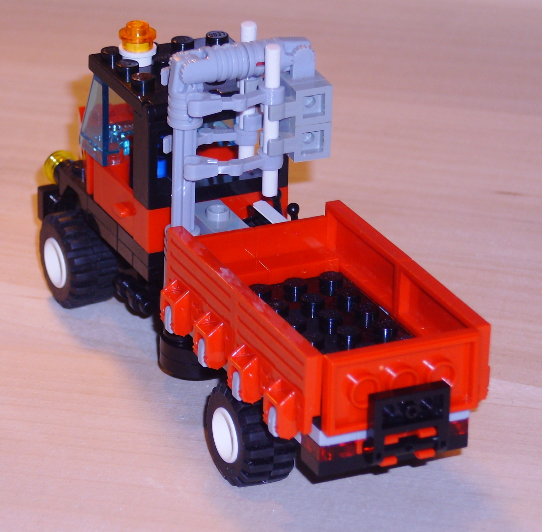 wood_truck_3.jpg