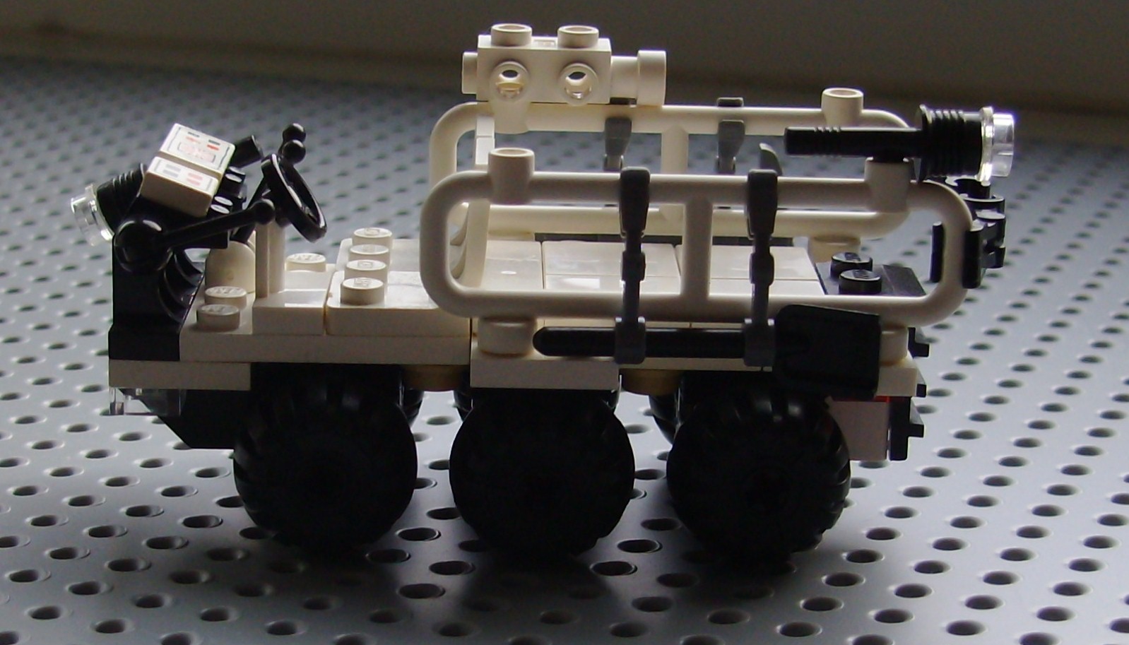 lunar_small_6.jpg