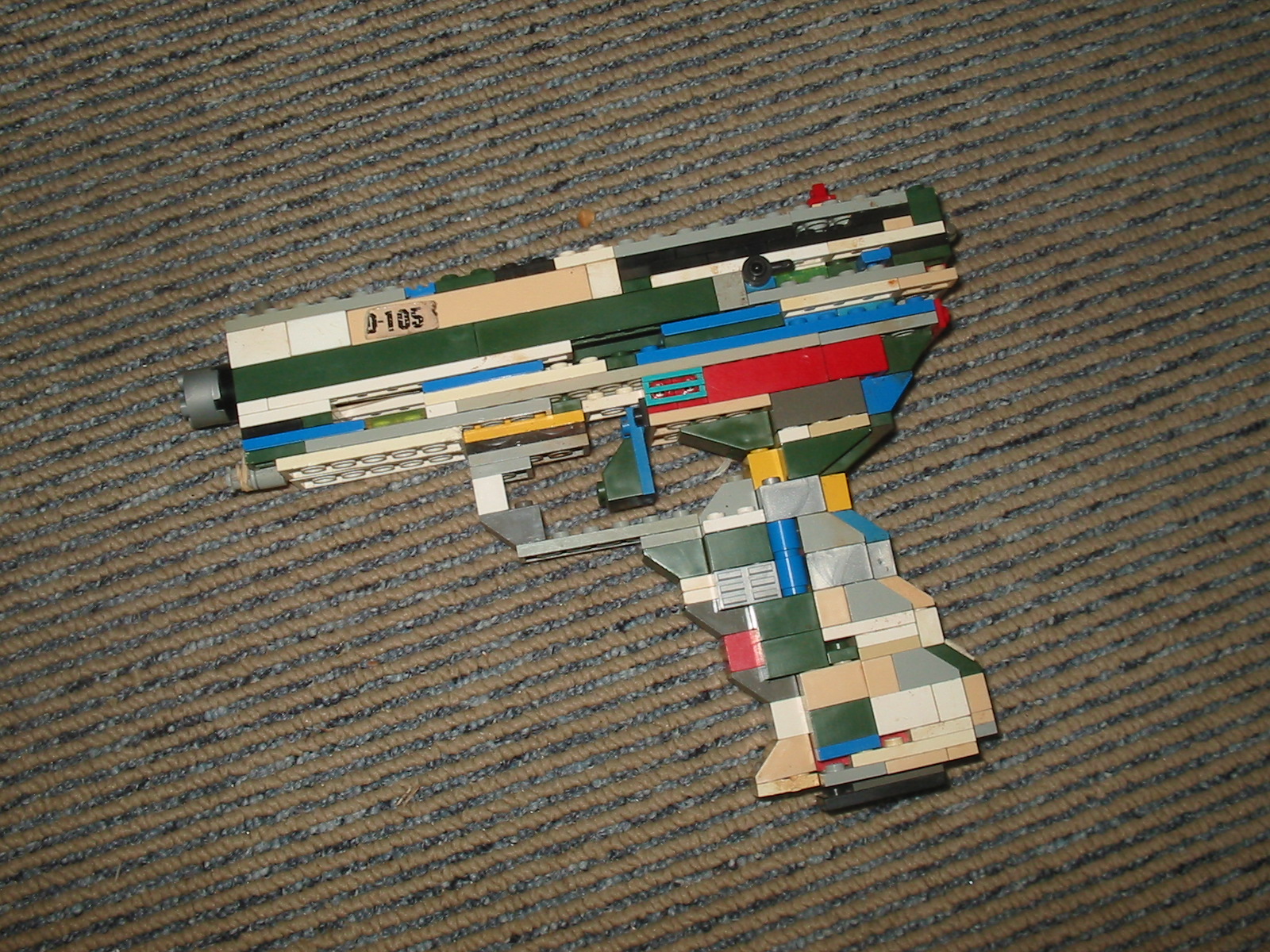 nathan_lego_gun_003.jpg