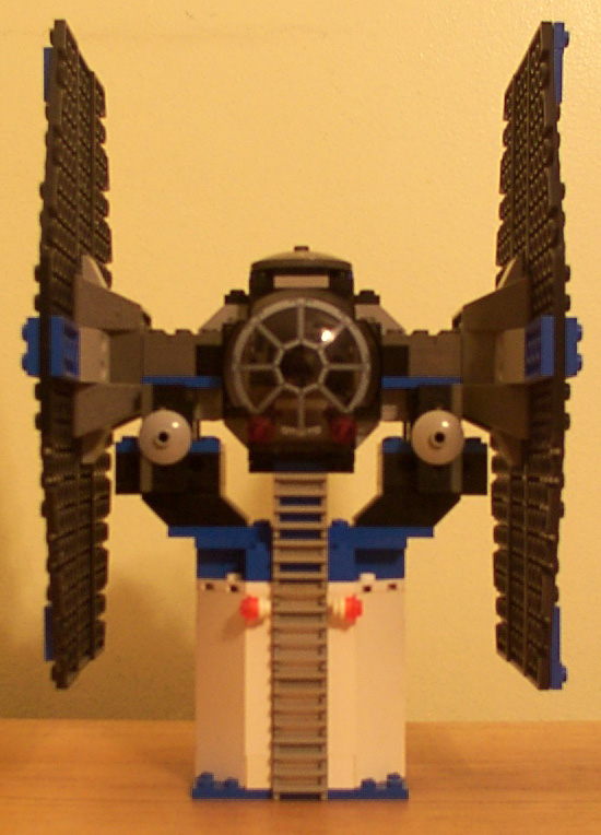 2_tiefighterstand.jpg