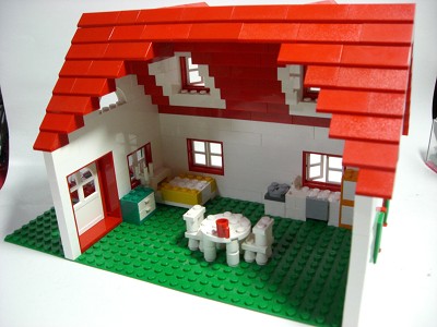 dollhouse1.jpg