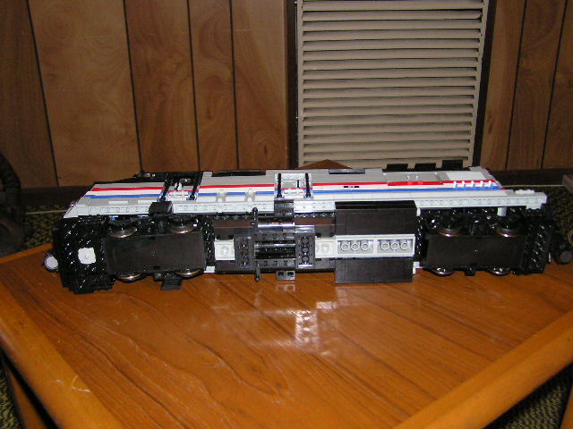 016trainengine-bottom.jpg