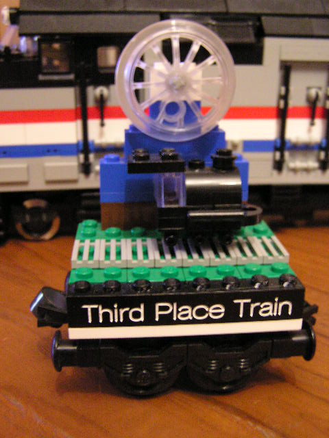 004train-third.jpg