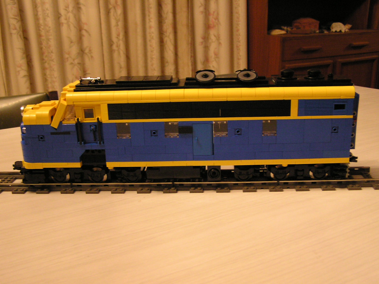 012leftside.jpg