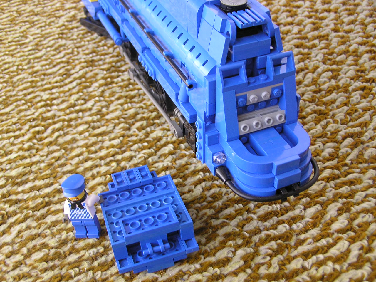 028enginefrontdetials.jpg