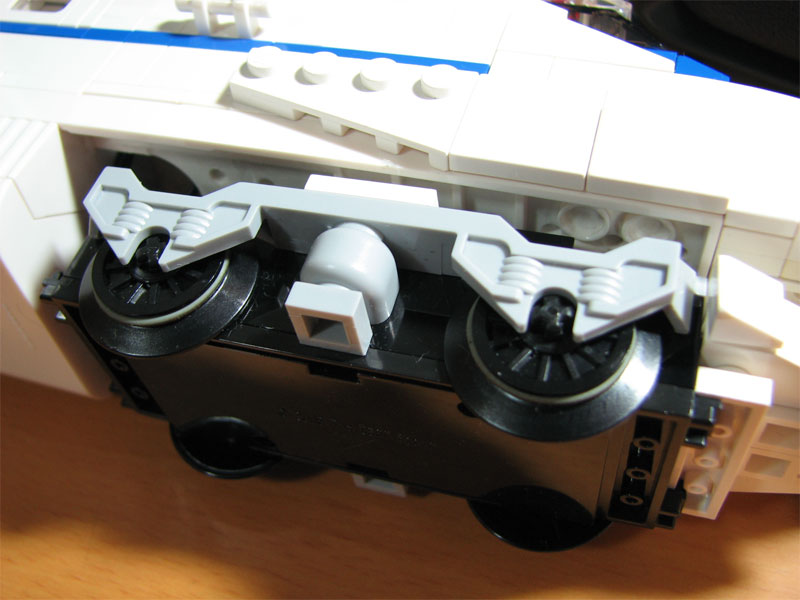 crh2_frontwheels_09.jpg