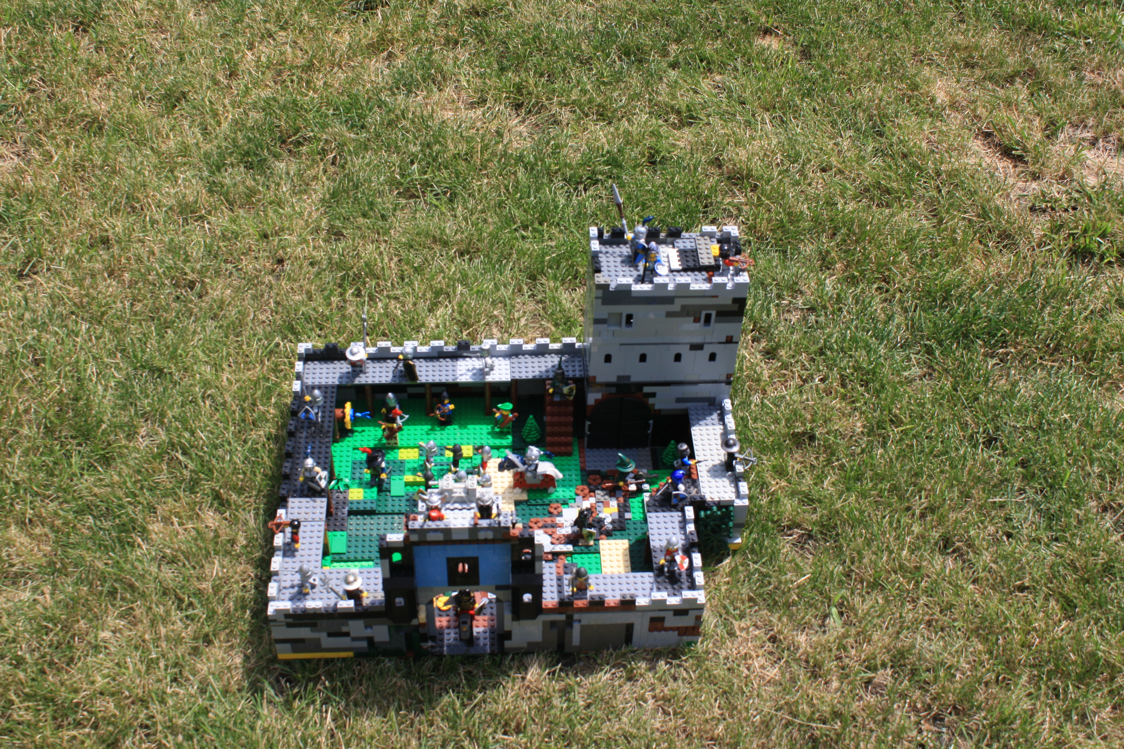lego_castle__first_castle_001.jpg