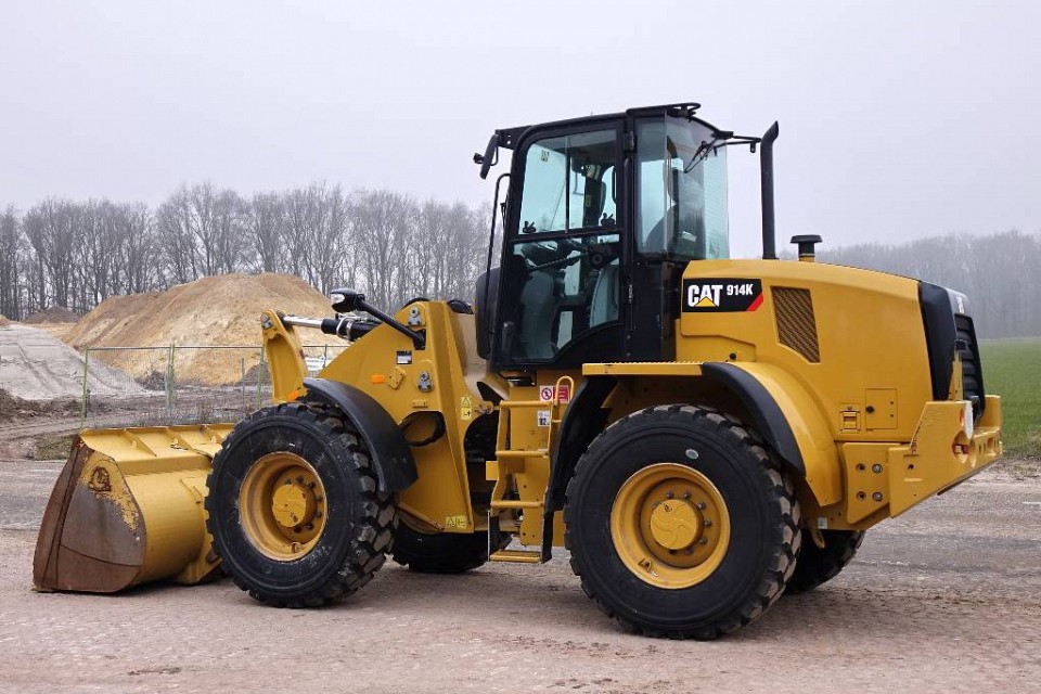 cat914k.jpg