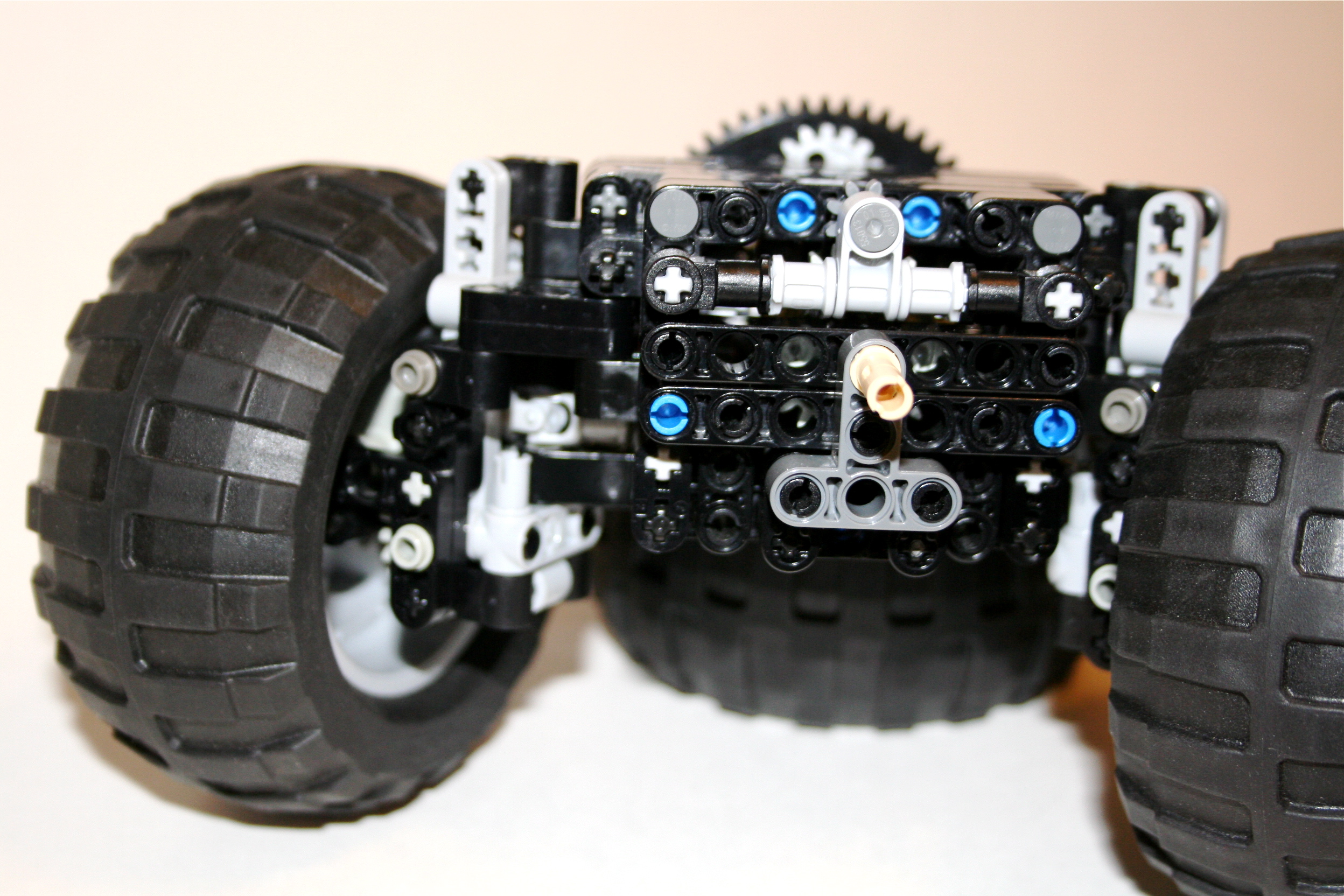 axlefrontmech.jpg