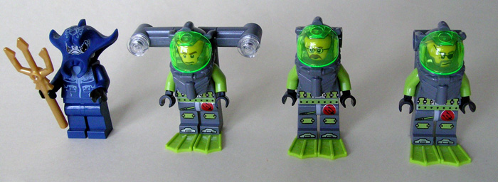 8075_12_minifigs.jpg