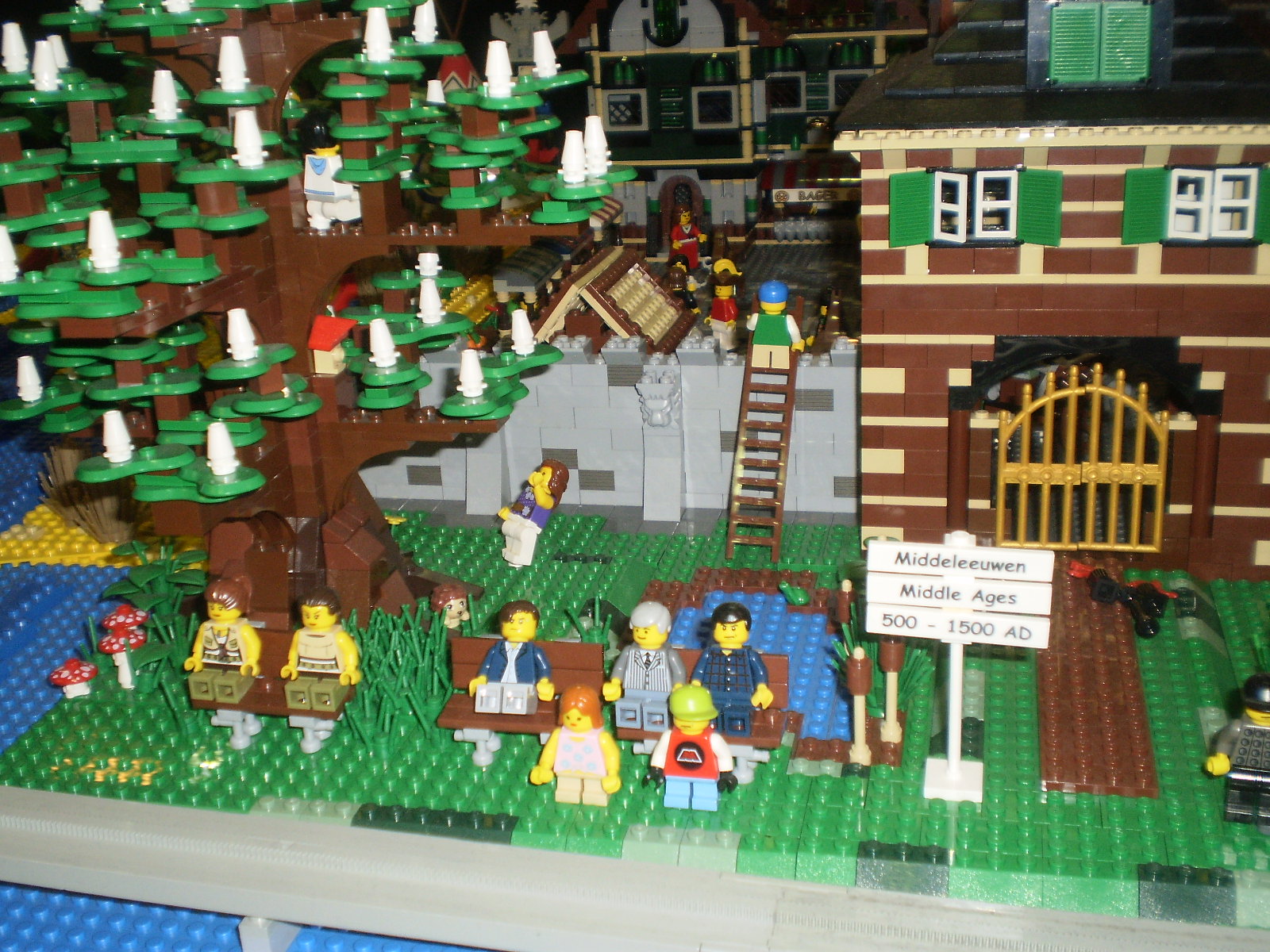 legoworld123.jpg