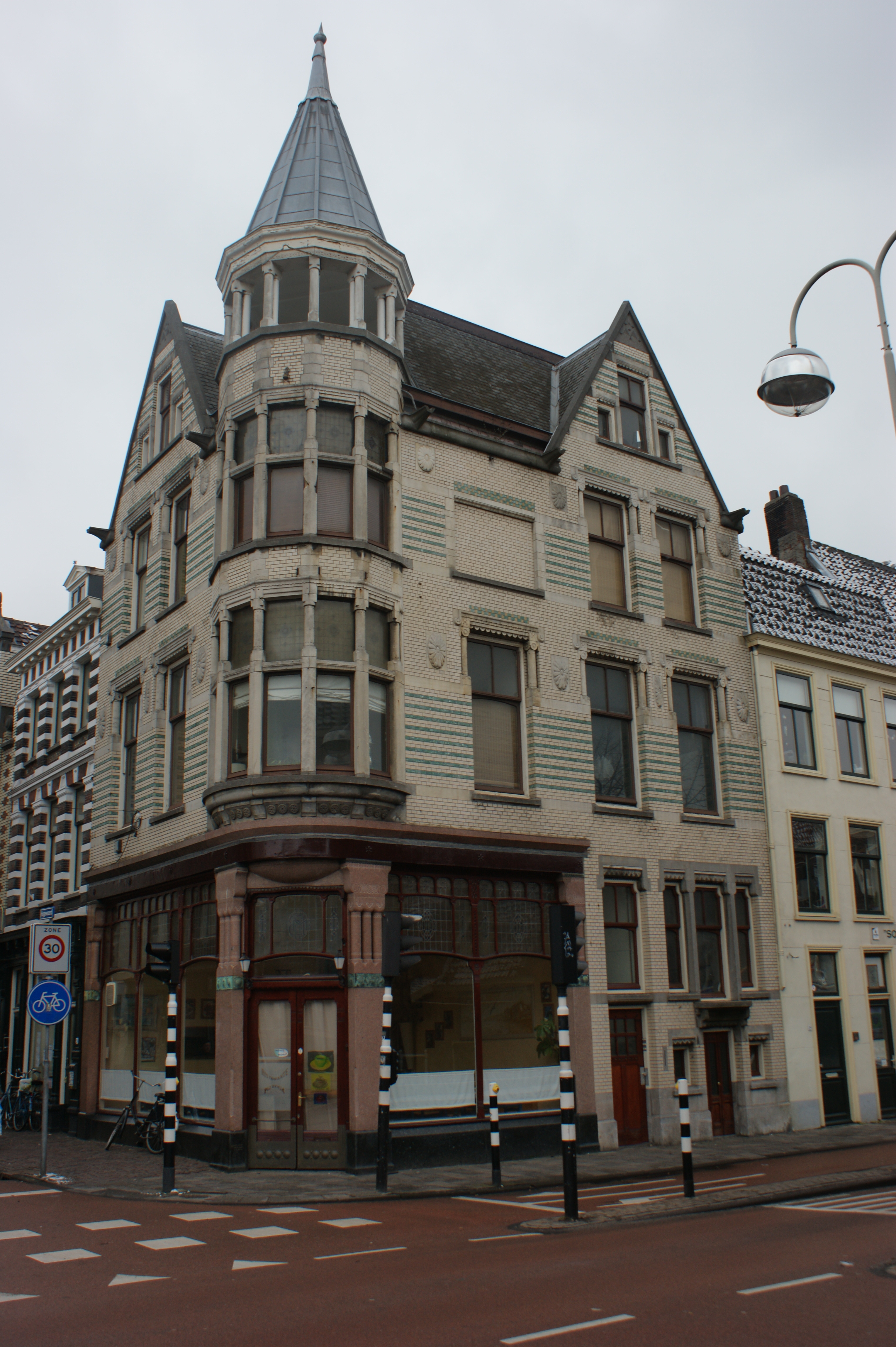 leiden_-_hogewoerd_22.jpg