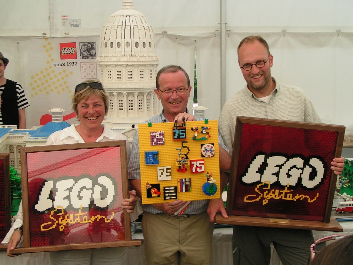 lego75_2.jpg