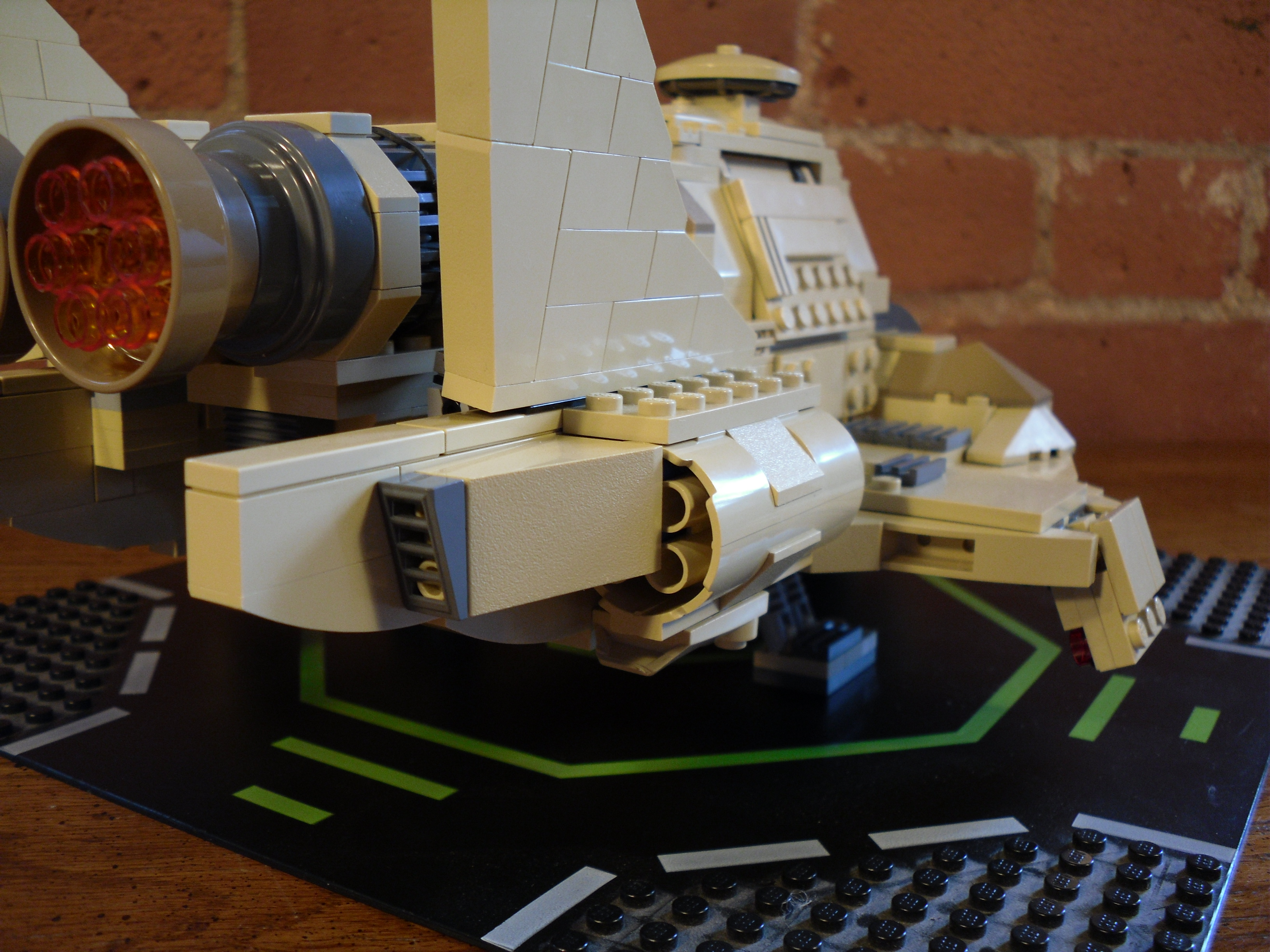 colonial_raptor_05.jpg