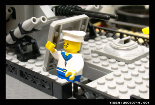 bnavy_y001.jpg