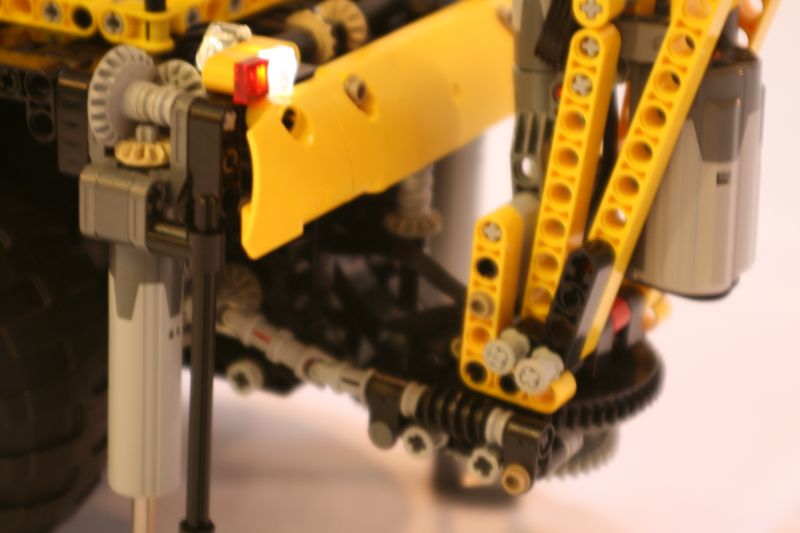 backhoe002.jpg
