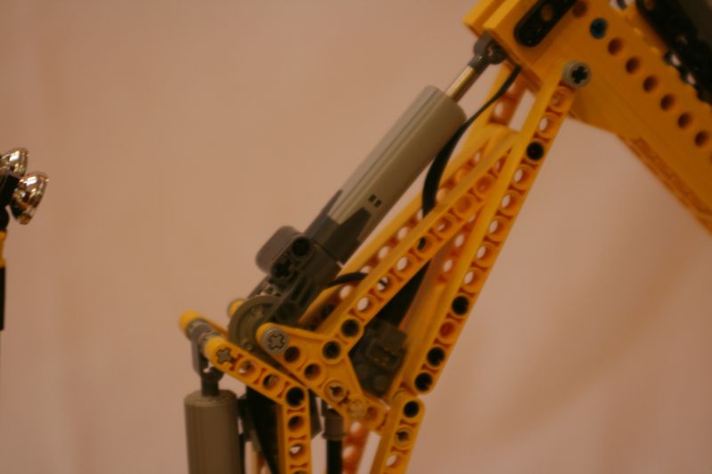backhoe003.jpg