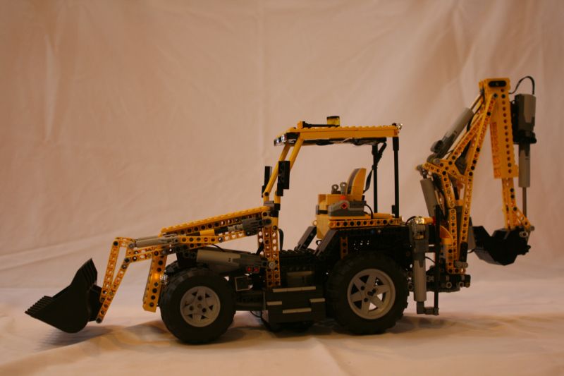 backhoe023.jpg