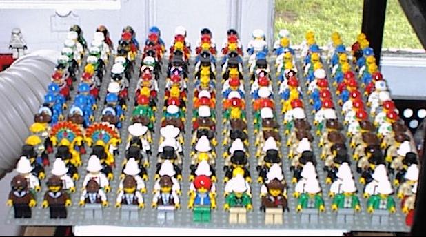 minifigs.jpg